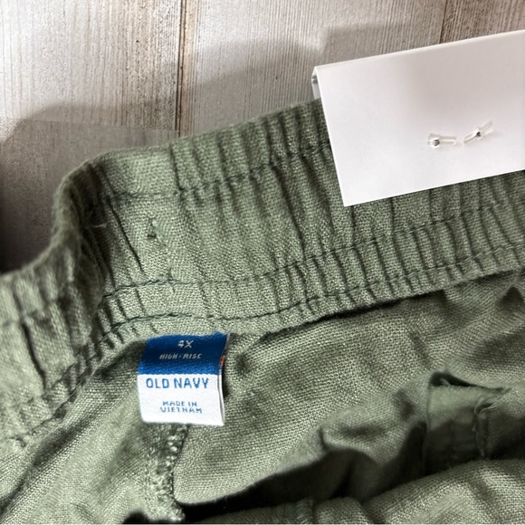 Old Navy Linen Blend Pull On Elastic Waist Green Shorts Women’s Size 4XL - Picture 2 of 5